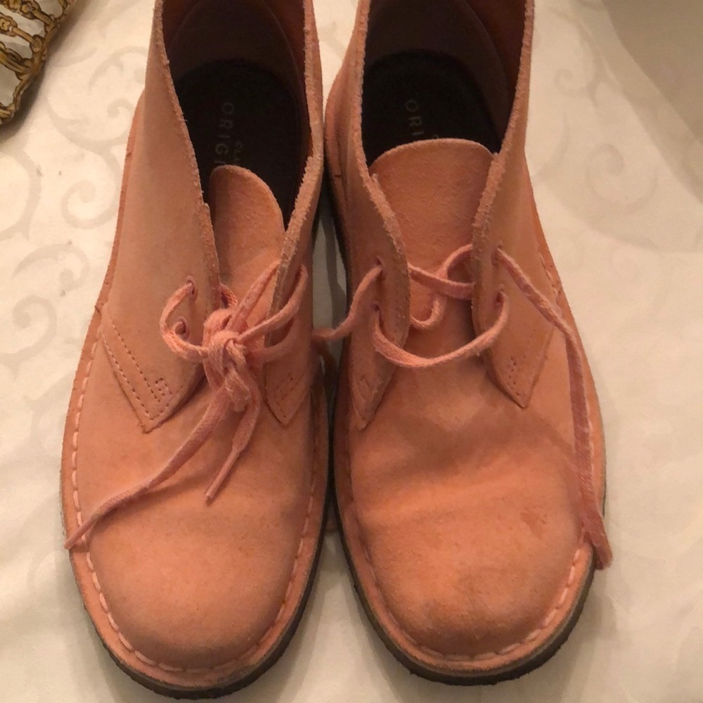 Clarks originals peach suede dessert boots in 6